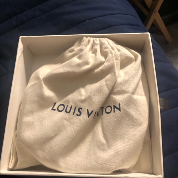 Louis Vuitton Belt - Picture 5 of 8